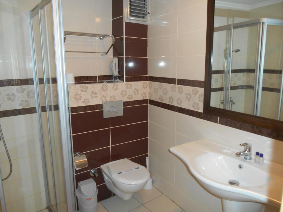Hotel Kovarna ジェチーン エクステリア 写真